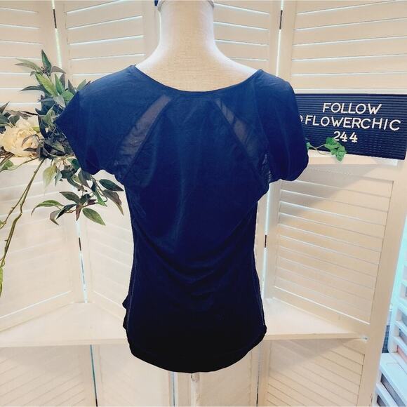 SPANX BLACK MOISTURE WICK MESH ATHLETIC TOP SIZE MED - Picture 3 of 5